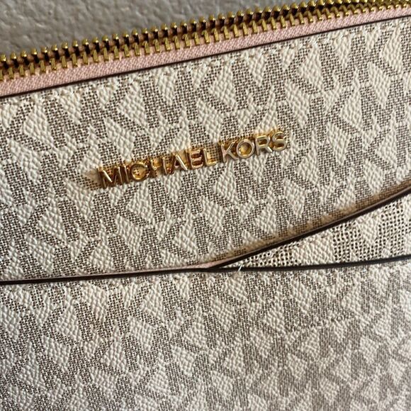 NWT Michael Kors Jet Set Travel Crossbody - Picture 6 of 12